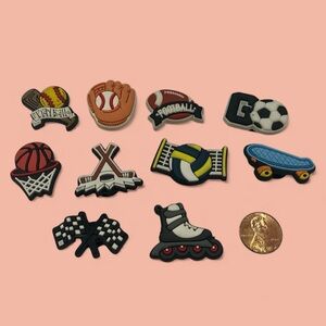 10 Croc Jibbitz (sports theme)